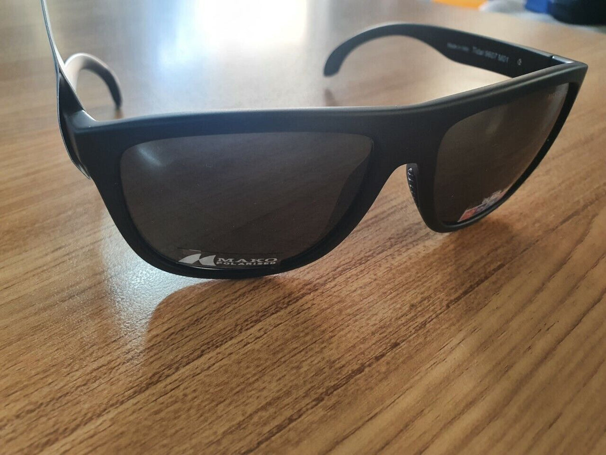 Mako TIDAL - Grey lens Matte Black Sunglasses Fishing Polarised 9607 MO1 G0HR