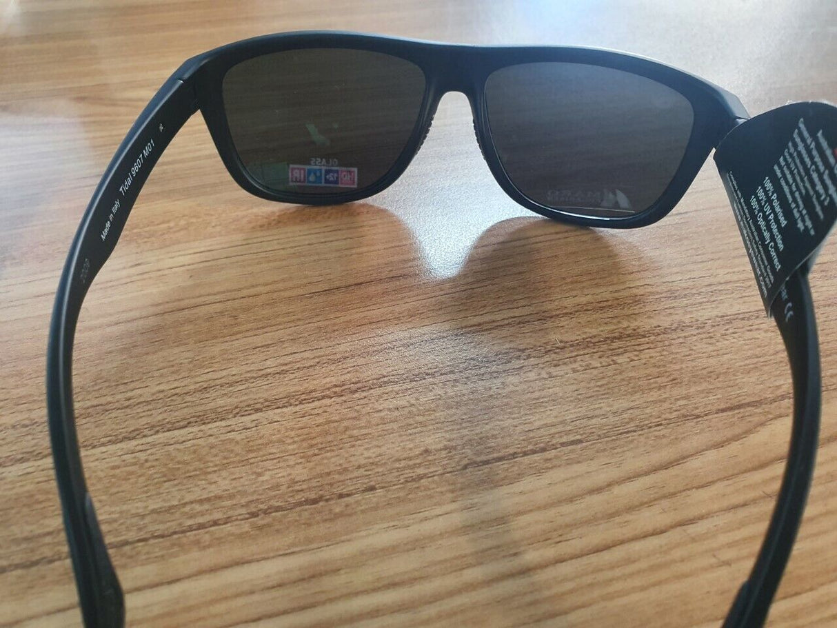 Mako TIDAL - Grey lens Matte Black Sunglasses Fishing Polarised 9607 MO1 G0HR